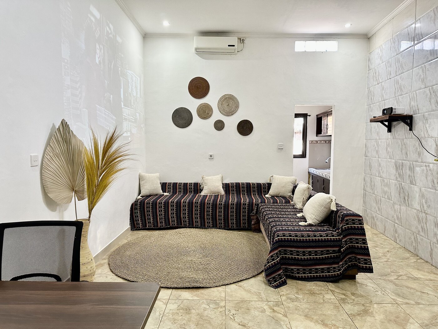 Zimmer vor dem Umbau zum Coworking-Bereich